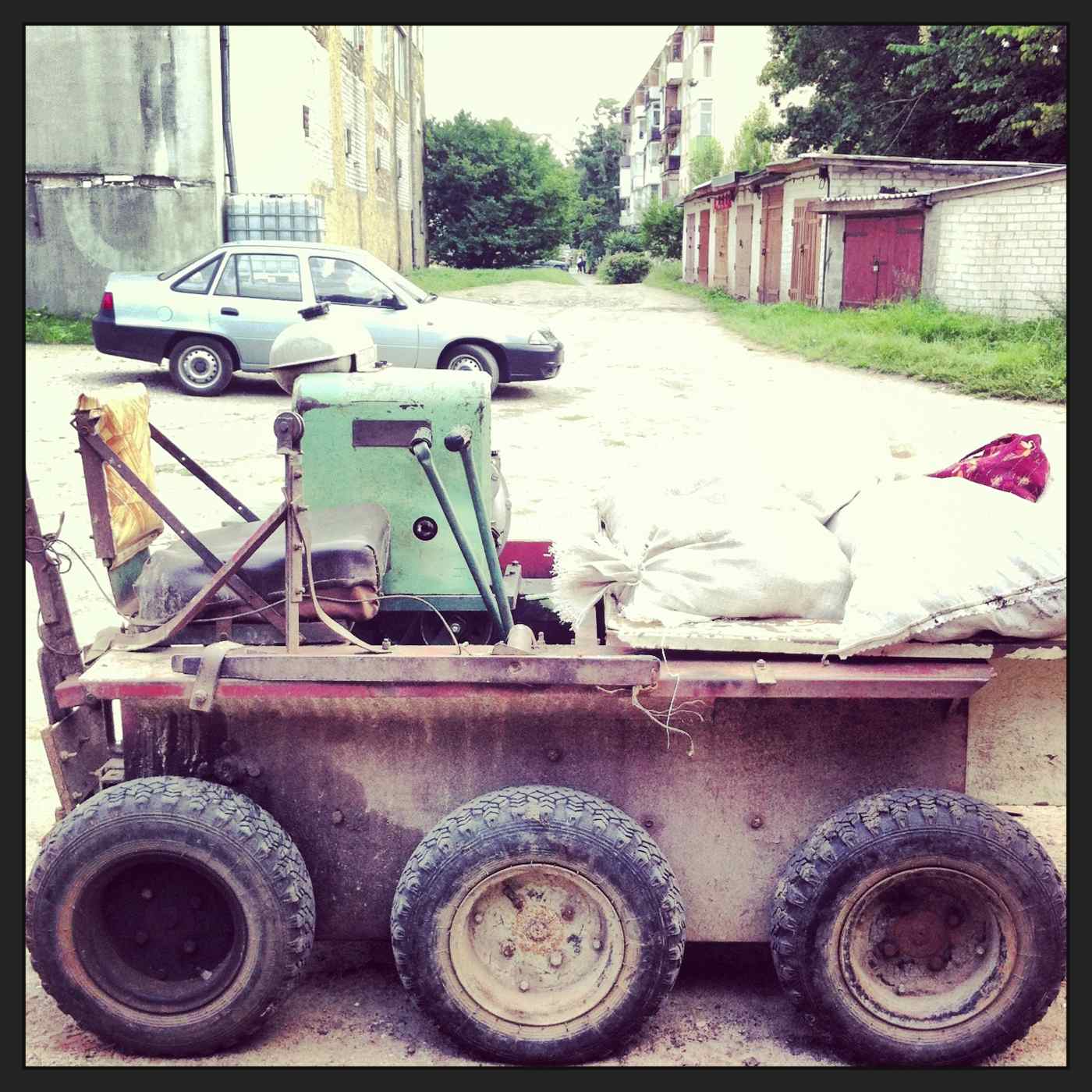 The Six Wheel Drive Potato Harvesting Machine