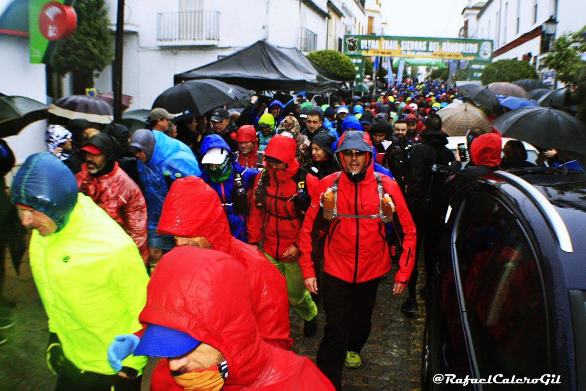 UTSB Ultra Trail Sierras del Bandolero Bandolerita start line