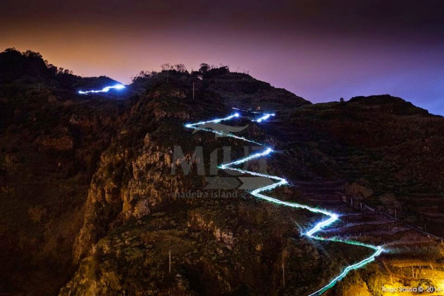 MIUT runners descending to Ribeira da Janela